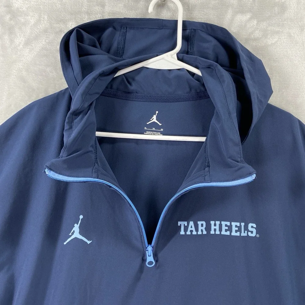 Air Jordan UNC Tar Heels Shirt Mens XL Sideline Coach 1/4 Zip Packable Hood Blue